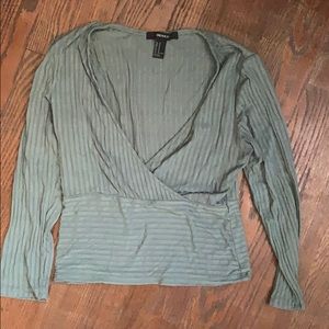 Green long sleeve crop top